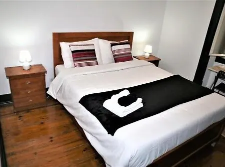 Homestay Black *